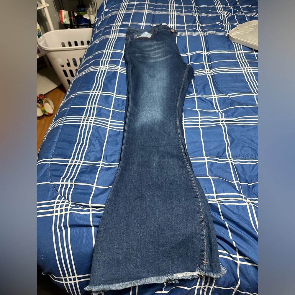Women brand new bell bottom jeans, size 18, never worn
